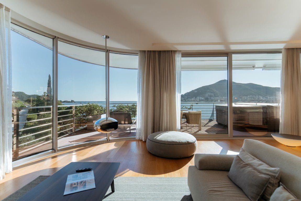 Huoneisto · Budva