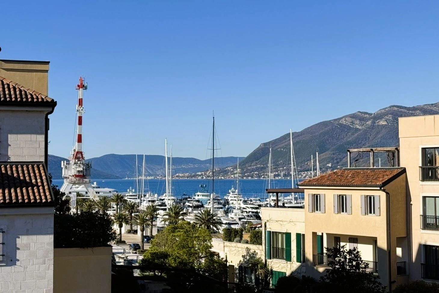 Huoneisto · Tivat