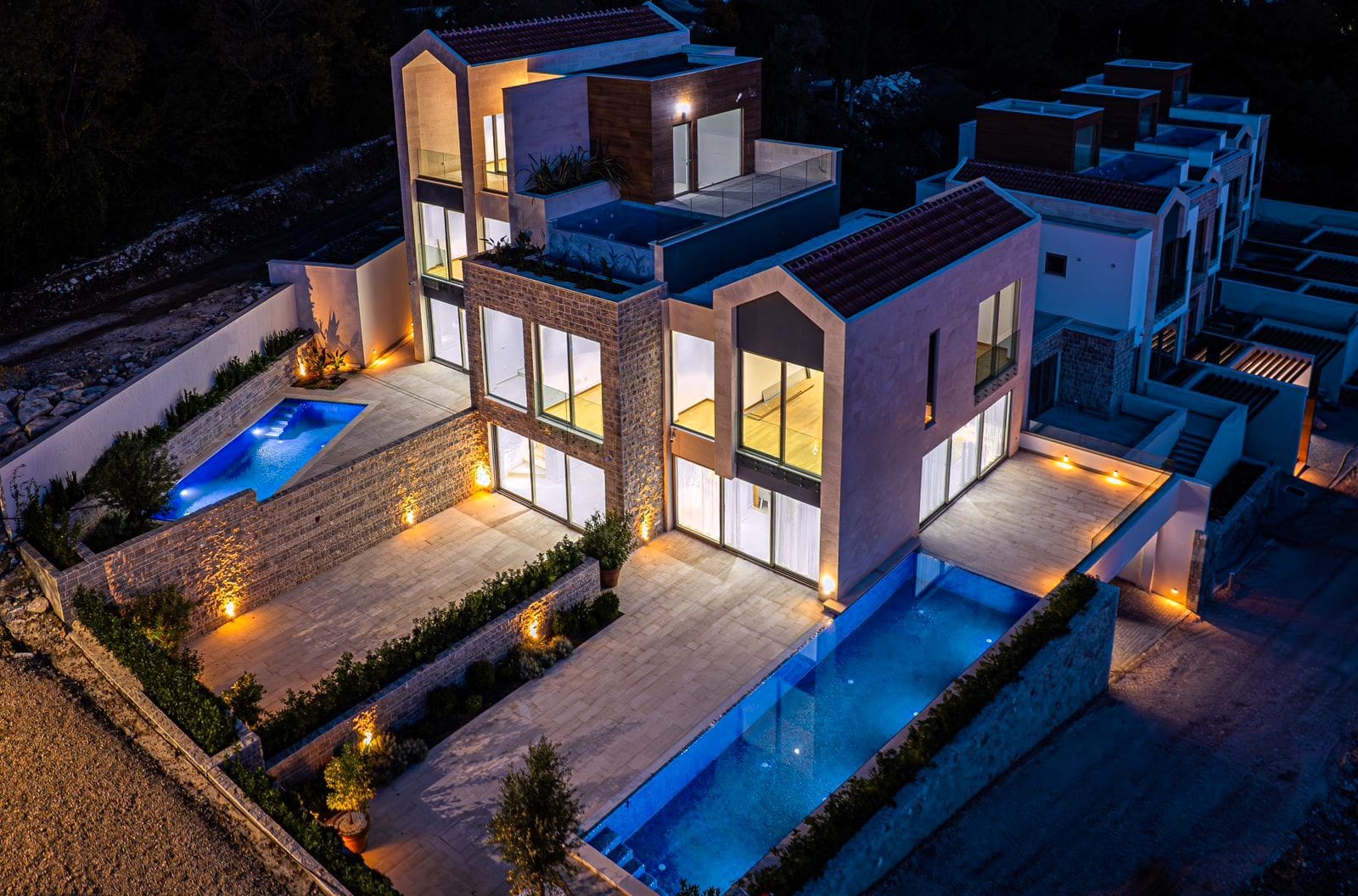 Lastva-Park-Reihenhäuser-Tivat-19 Lastva Park Townhouses Tivat: Premium 240-350m² Häuser mit privaten Pools — Montenegro