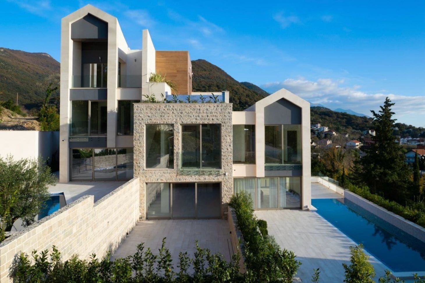 Lastva-Park-Reihenhäuser-Tivat-24 Lastva Park Townhouses Tivat: Premium 240-350m² Häuser mit privaten Pools — Montenegro
