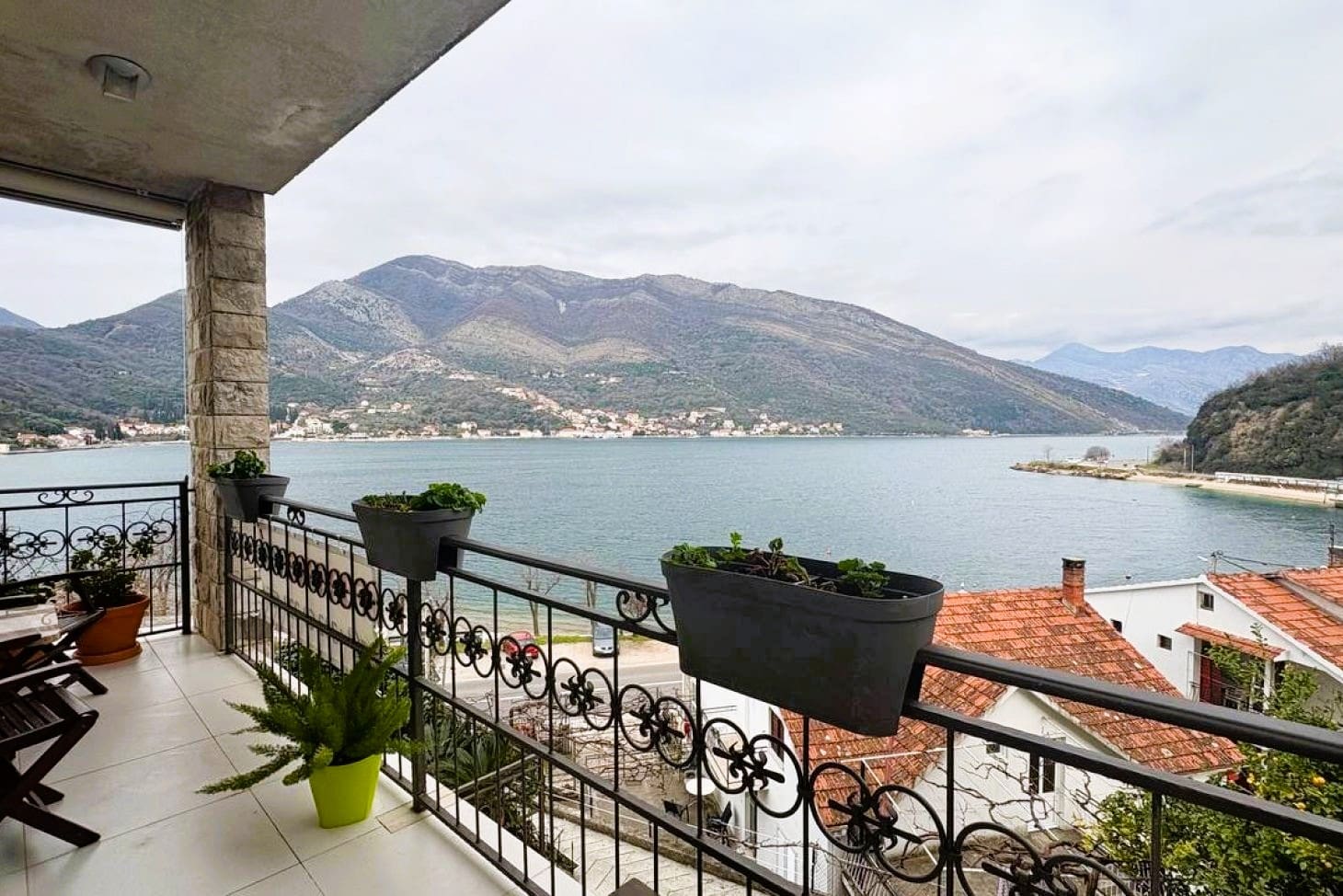 Huoneisto · Tivat