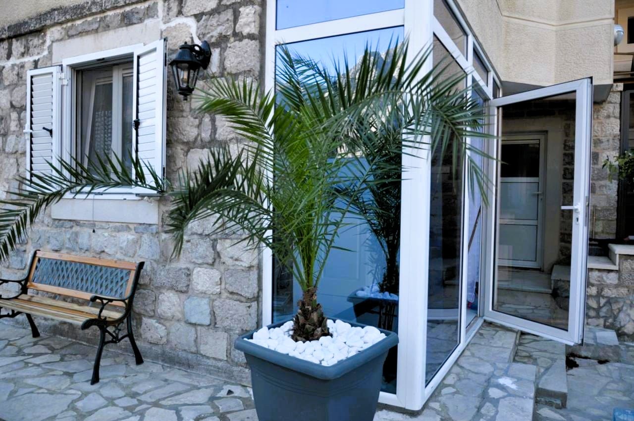 Prčanj-sahil-dairesi-Kotor (24) Prčanj Sahil Dairesi 110m² | Kotor Körfezi — Karadağ