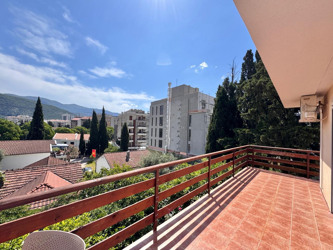 Huoneisto · Budva