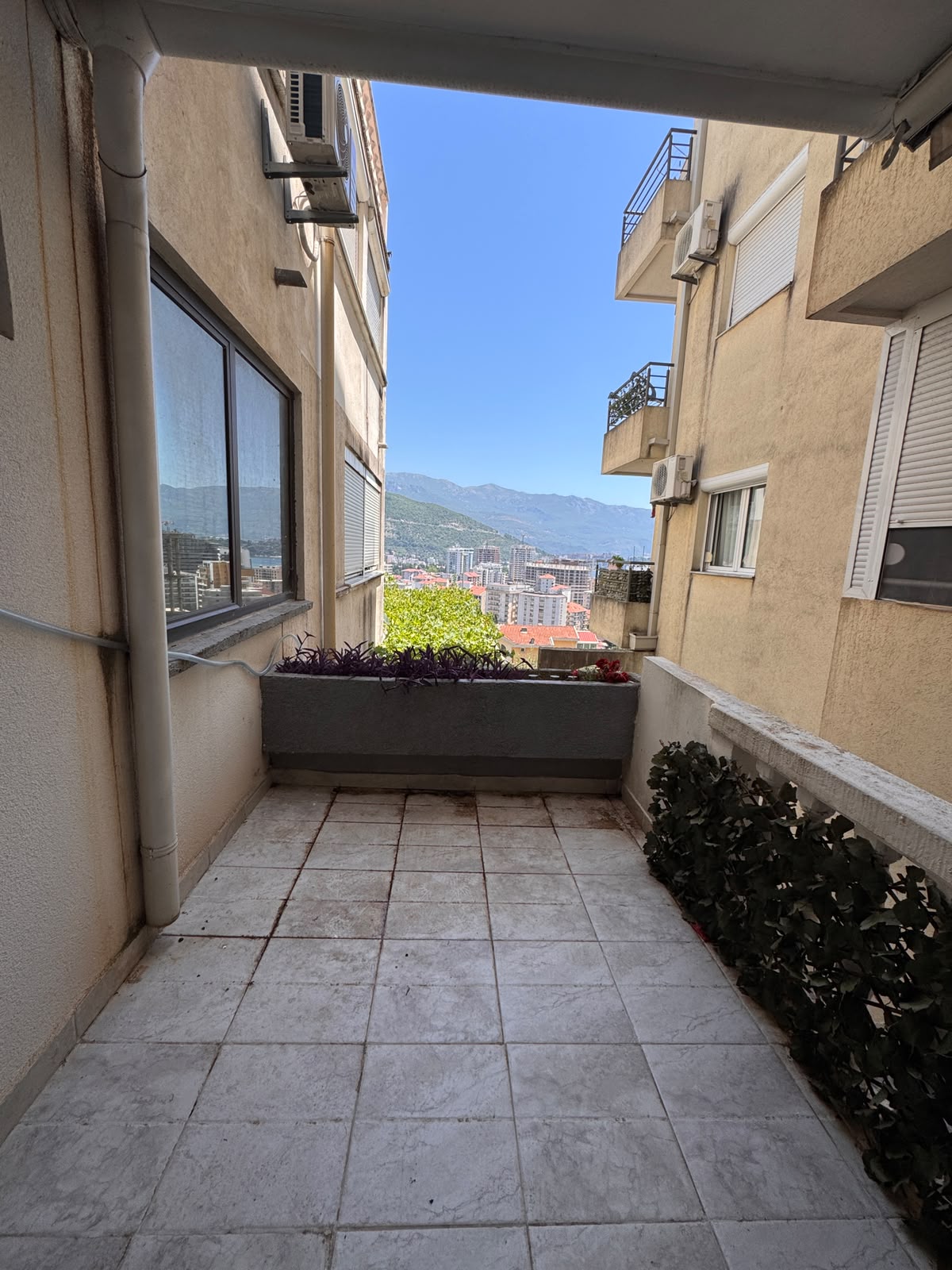 Mieszkanie 1-pokojowe na sprzedaż w Babin Do, Budva (10) Mieszkanie 1-pokojowe na sprzedaż w Babin Do, Budva — 35 m²