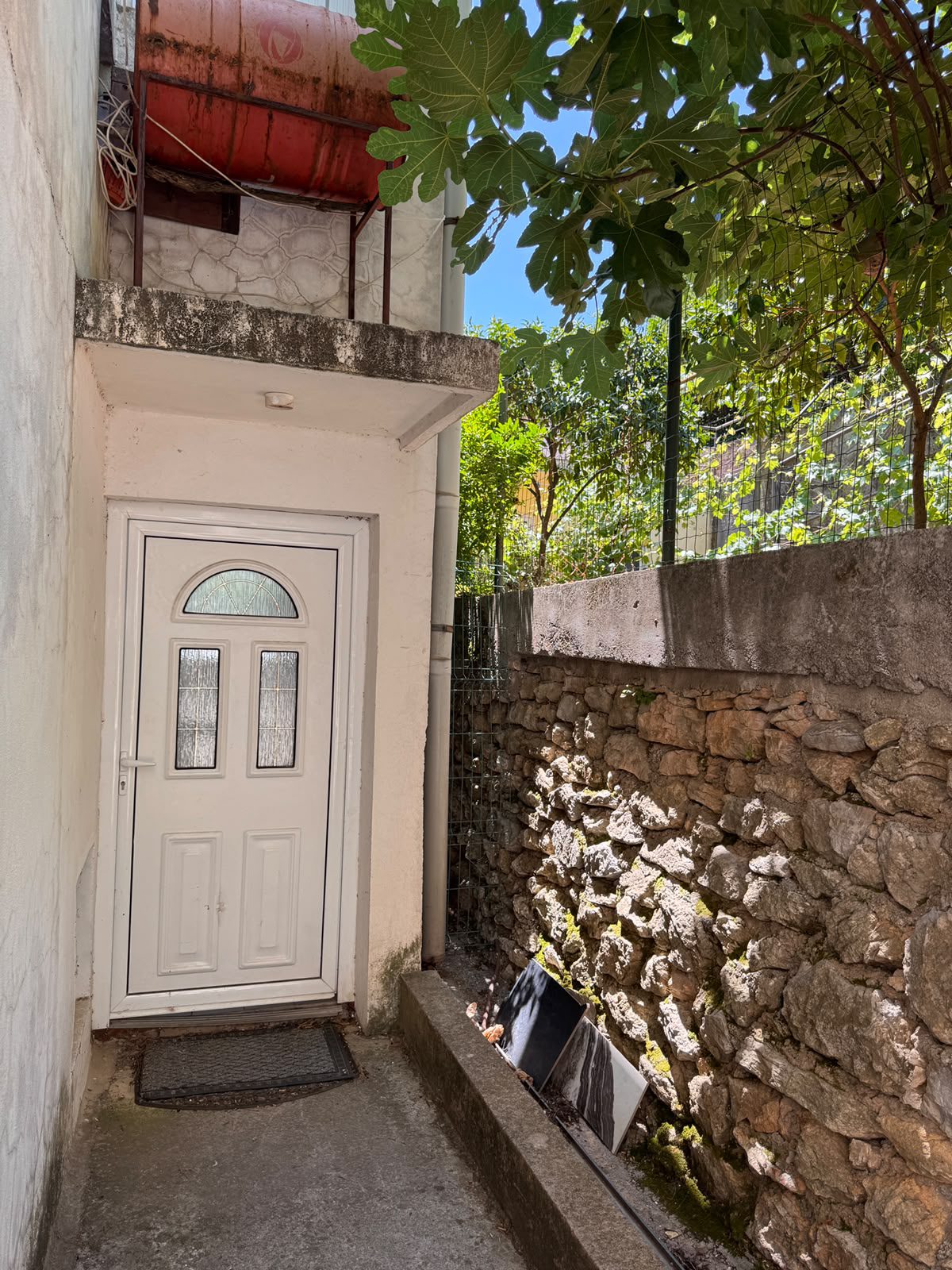 Mieszkanie 1-pokojowe na sprzedaż w Babin Do, Budva (8) Mieszkanie 1-pokojowe na sprzedaż w Babin Do, Budva — 35 m²