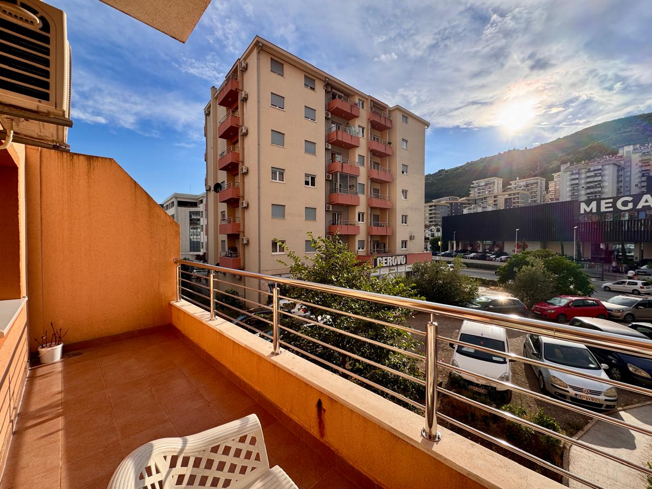 1-Zimmer-Wohnung in Budva zu verkaufen (15) 1-Zimmer-Wohnung in Budva zu verkaufen — 61 m², in der Nähe der Mega Mall