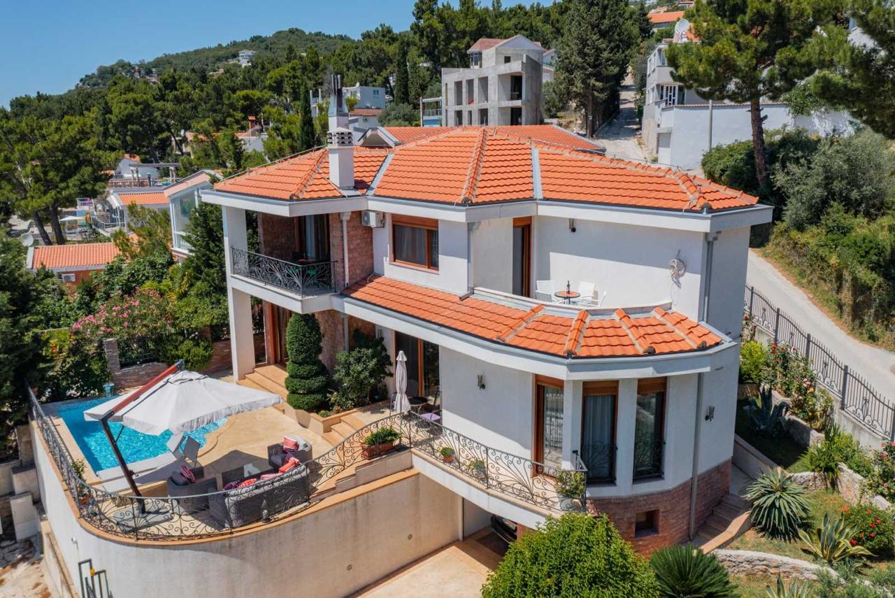 luxury-villa-for-sale-in-Sušanj-Bar- (1) Sušanj Bar'da satılık lüks villa