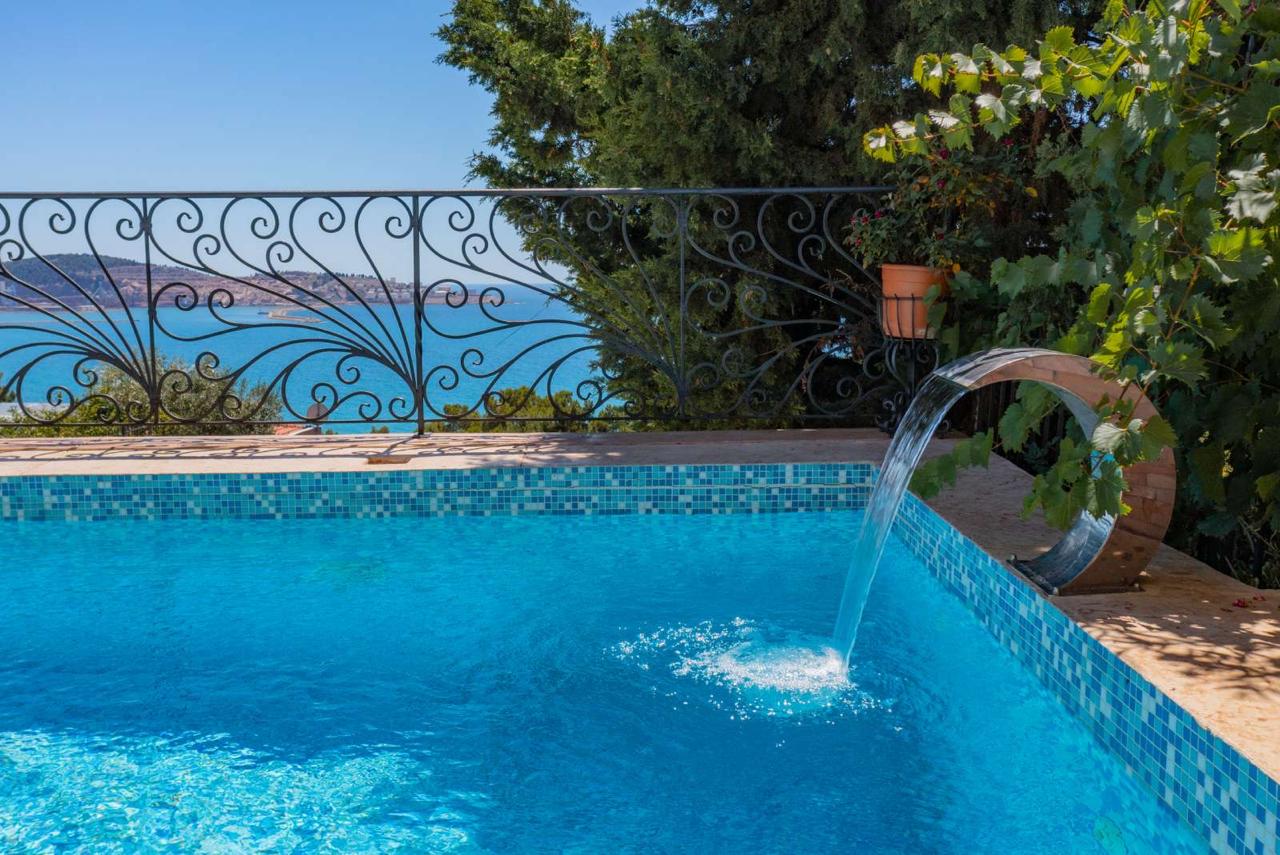 luxury-villa-for-sale-in-Sušanj-Bar- (3) Sušanj, Bar'da Satılık Lüks Villa – 252 m²