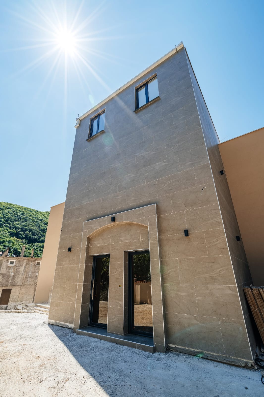 Mini-Hotel-in-Budva-zu-verkaufen- (5) Mini-Hotel in Budva zu verkaufen