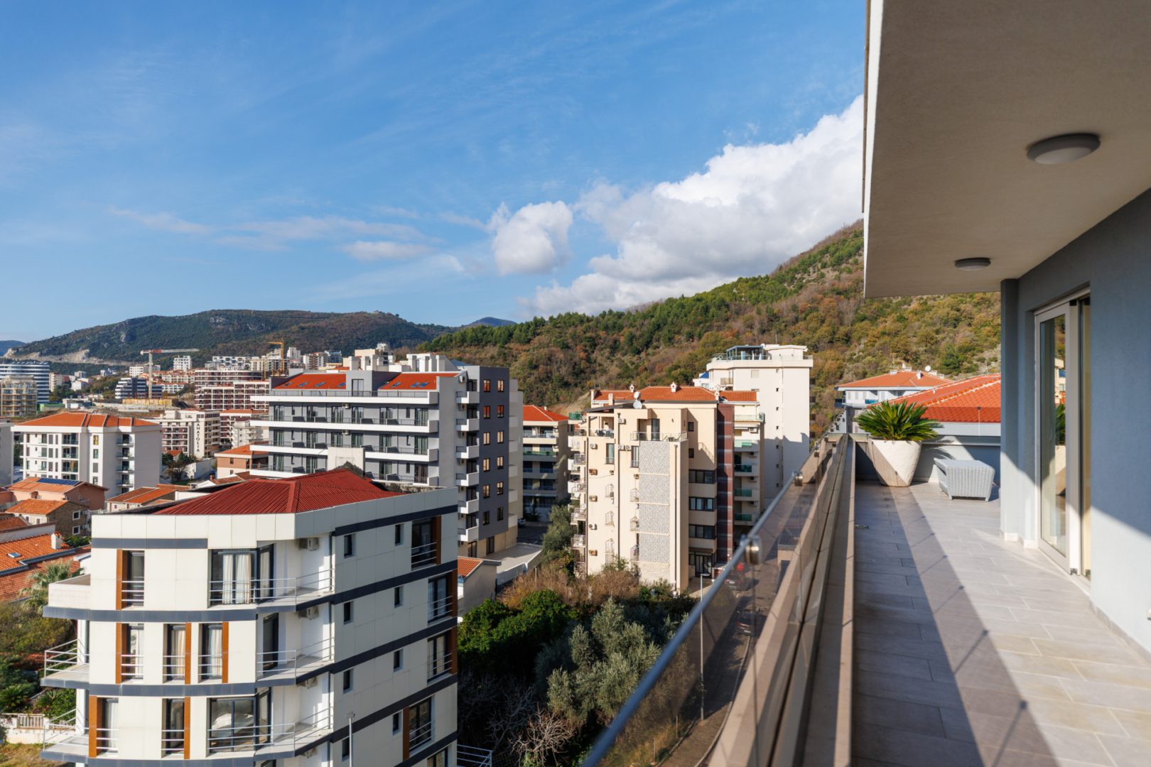 luksusowy-penthouse-na-sprzedaż-w-Bečići-Budva- (31) Luksusowy penthouse na sprzedaż w Bečići, Budva