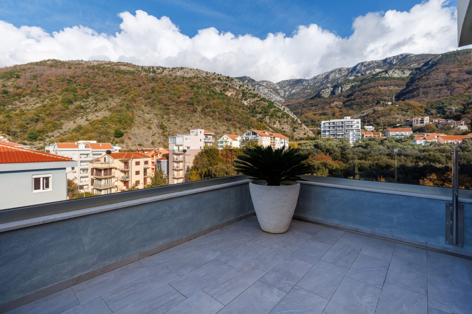 luksusowy-penthouse-na-sprzedaż-w-Bečići-Budva- (39) Luksusowy penthouse na sprzedaż w Bečići, Budva