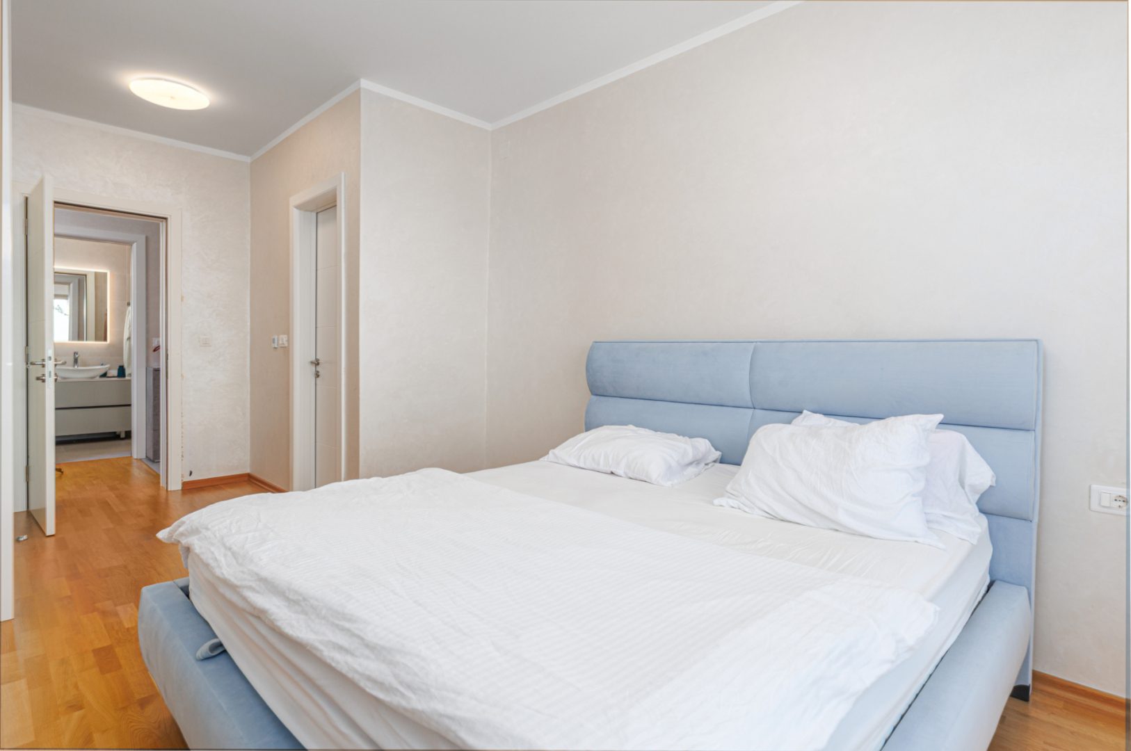 luksusowy-penthouse-na-sprzedaż-Bečići-Budva- (4) Luksusowy penthouse na sprzedaż w Bečići, Budva