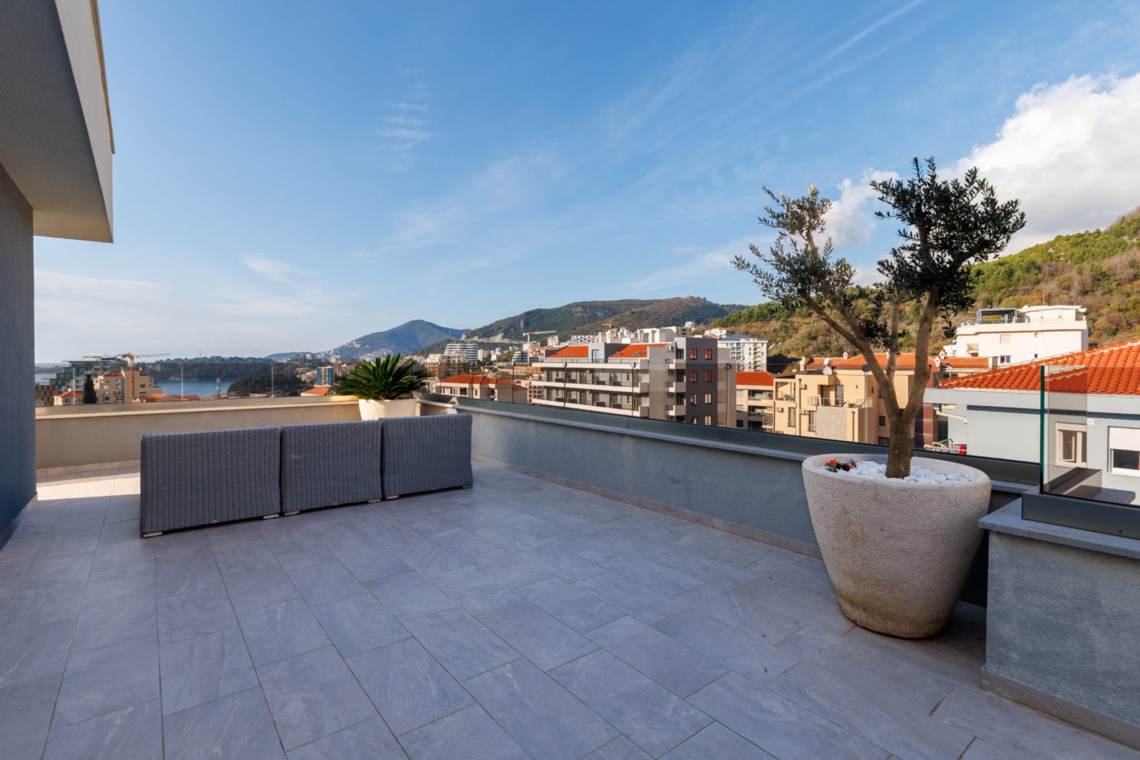 luksusowy-penthouse-na-sprzedaż-Bečići-Budva- (7) Luksusowy penthouse na sprzedaż w Bečići, Budva
