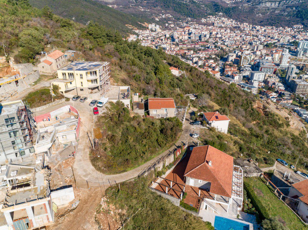 zemljište-na-prodaju-u-Budvi- (28) Zemljište na prodaju u Budvi — 789 m²